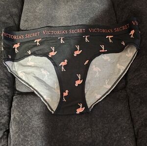 Victoria secret hipster panties NWT size medium